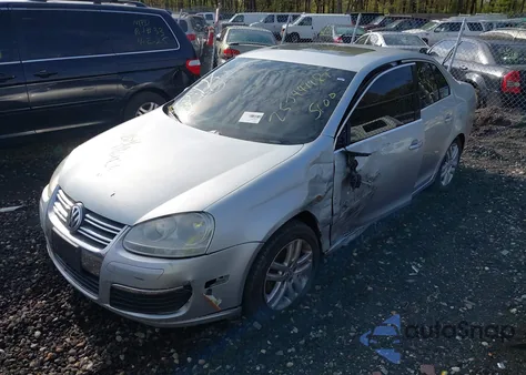 2006 Volkswagen Jetta 2.5 from USA, damaged, VIN 3VWSG71K46M633522